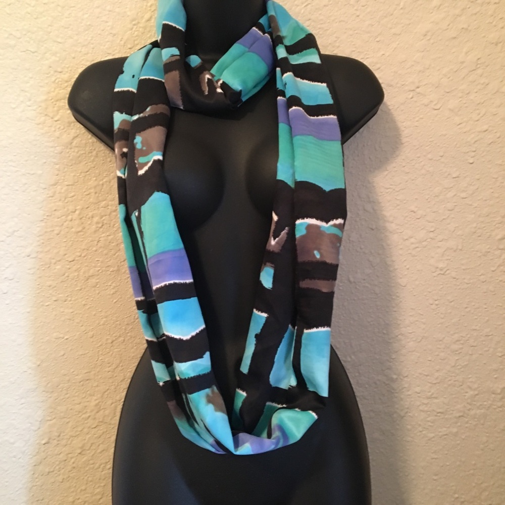 Printed scarf